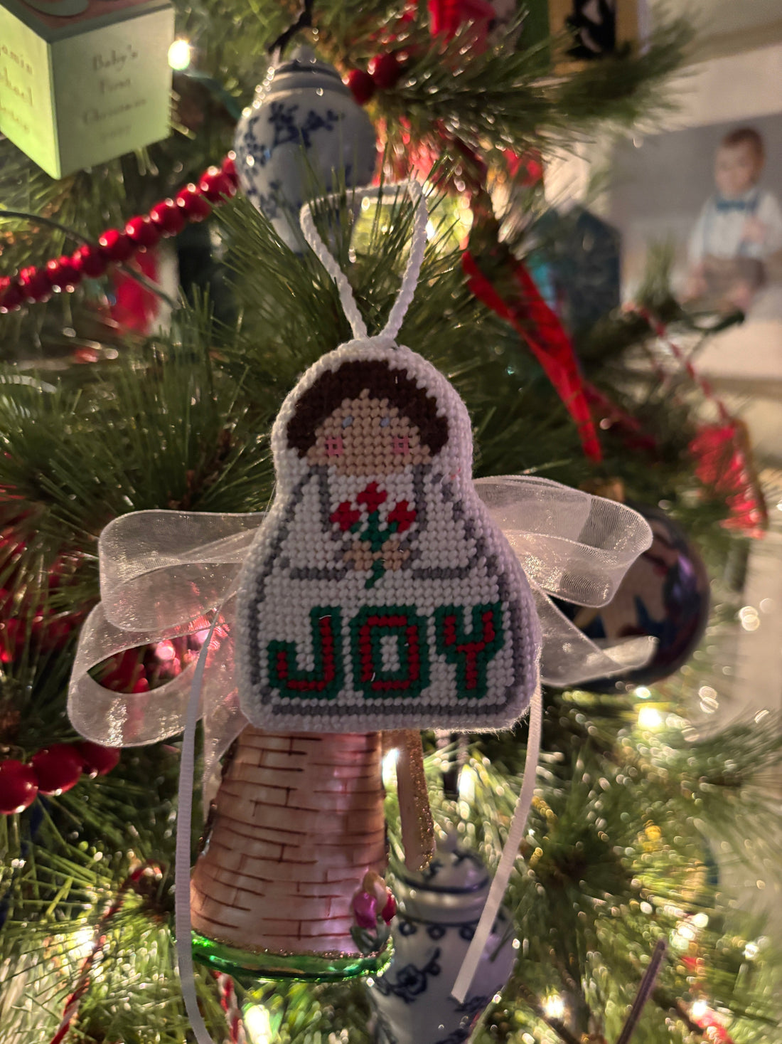 Learn how to finish a needlepoint ornament with this easy, step by step Stitch It Angel tutorial. DIY finishing ideas and tips for your Christmas tree.